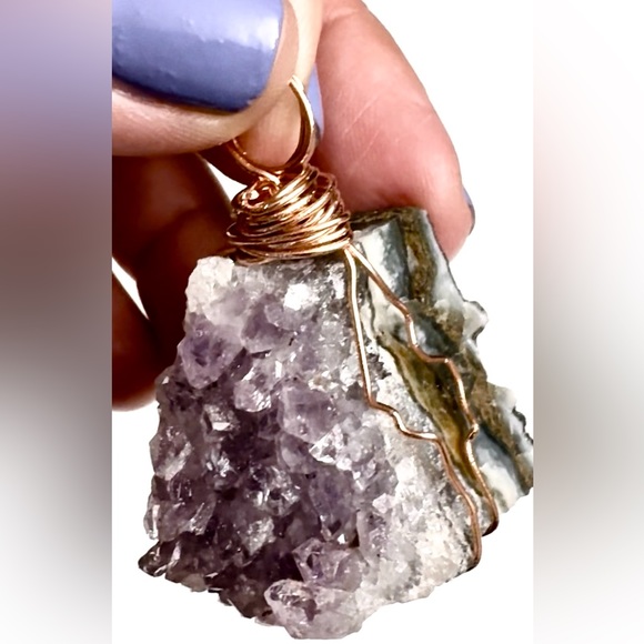 Rare Find Amethyst cluster wire wrapped in copper wire pendant - Picture 5 of 6